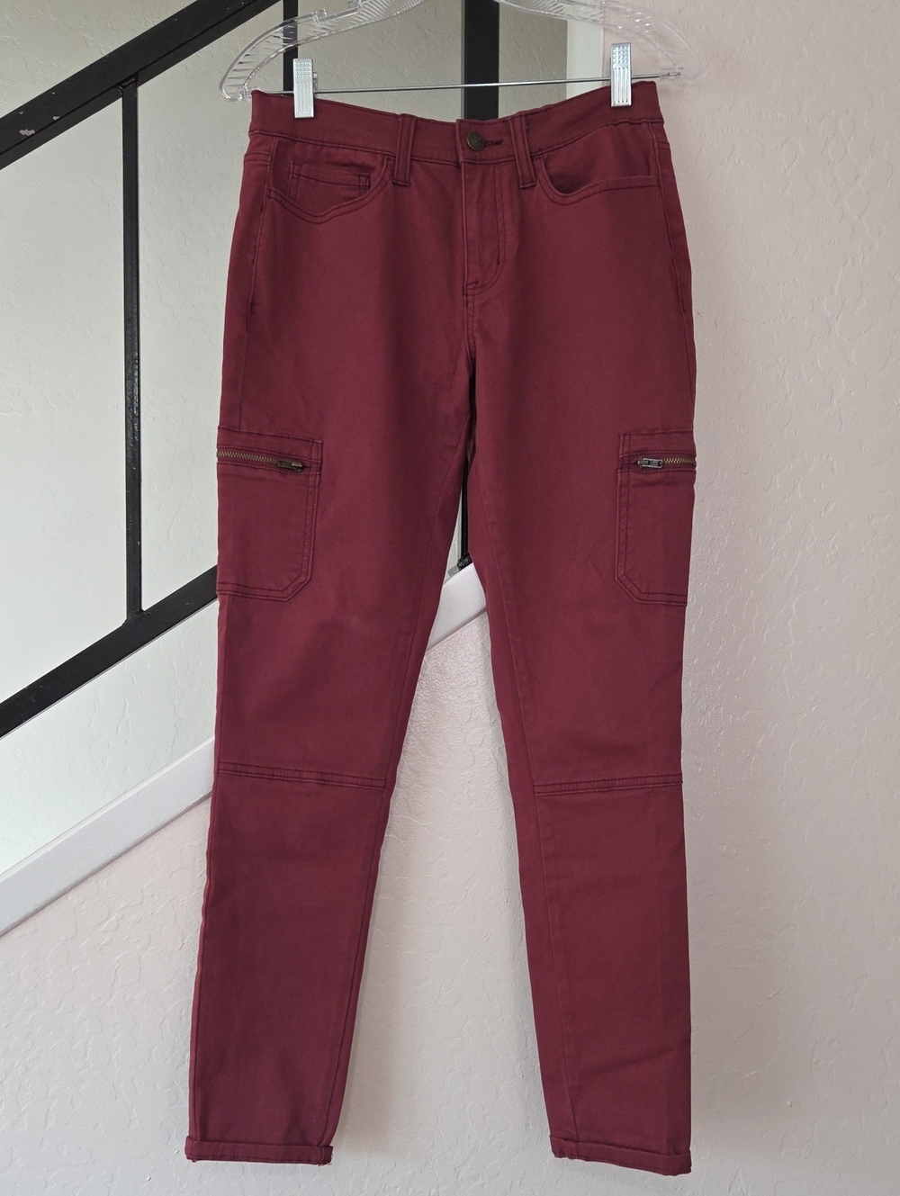 Mudd Utility Skinny Cargo Pants in Burgundy Jr Size 7